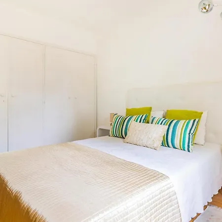 Sunny Oasis With Pool Appartamento Albufeira