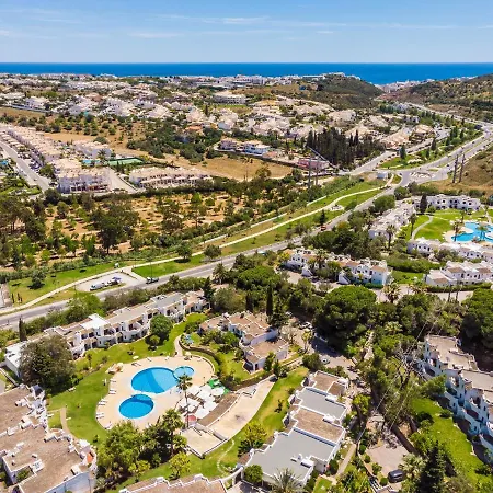 Apartamento Sunny Oasis With Pool *