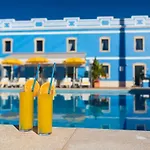 Sunny Oasis With Pool