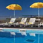 Sunny Oasis With Pool * 阿尔布费拉